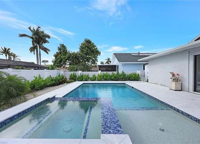 Property at 738 101st Ave N, Naples, FL 34108, 3 beds, 2 baths