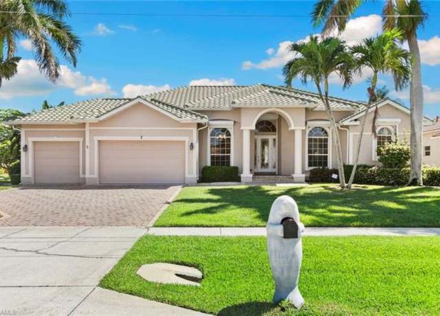 Property at 7 Blue Hill Ct, Marco Island, FL 34145, 4 beds, 3.5 baths