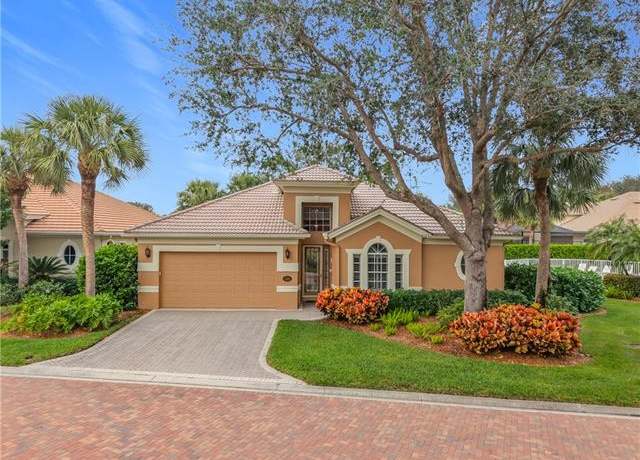 Property at 2325 Island Cove Cir, Naples, FL 34109, 2 beds, 2.5 baths