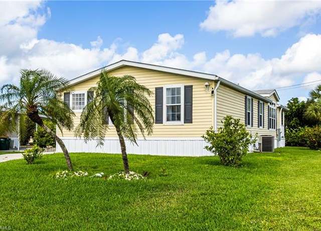 Property at 46 San Remo Cir, Naples, FL 34112, 2 beds, 2 baths