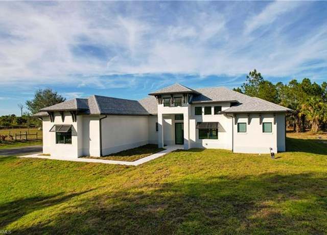 Property at 2583 18th Ave SE, Naples, FL 34117, 3 beds, 3 baths