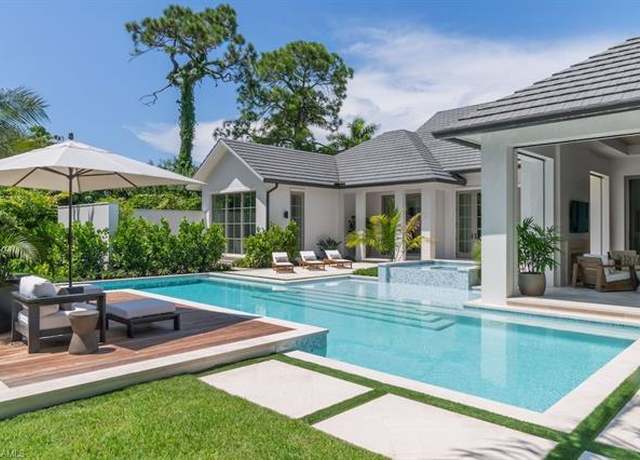 Property at 470 Banyan Blvd, Naples, FL 34102, 5 beds, 6 baths