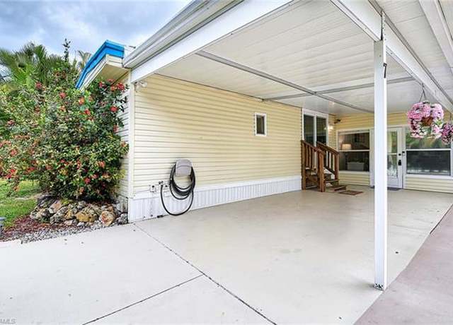 Property at 7 Sonderhen Dr, Naples, FL 34114, 2 beds, 2 baths