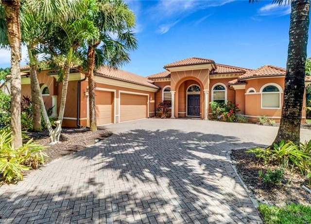 Property at 415 Saddlebrook Ln, Naples, FL 34110, 4 beds, 3.5 baths