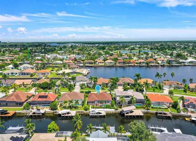 Property at 336 Capistrano Ct, Marco Island, FL 34145, 3 beds, 2.5 baths