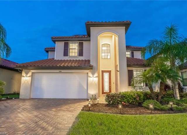 Property at 1588 Vizcaya Ln, Naples, FL 34113, 5 beds, 3 baths