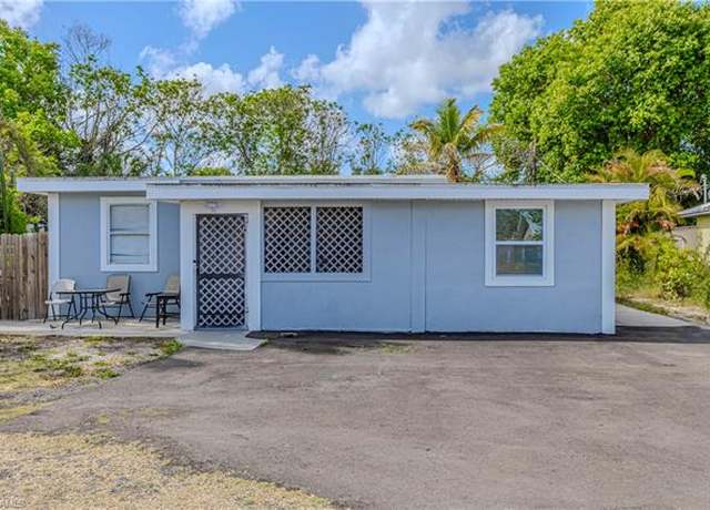 Property at 3132 Francis Ave, Naples, FL 34112, 5 beds, 3 baths