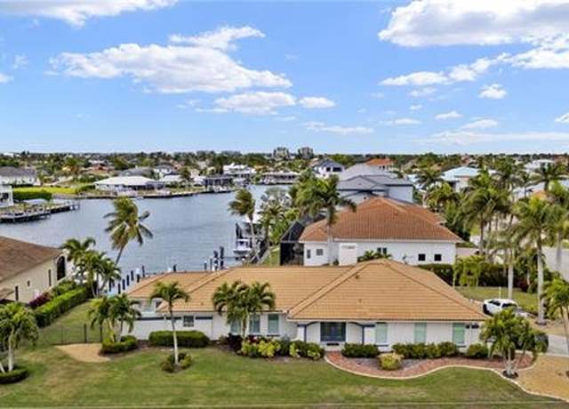 Property at 664 Bimini Ave, Marco Island, FL 34145, 3 beds, 2.5 baths