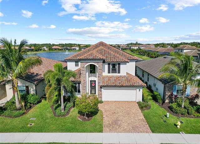 Property at 9374 Foxglove Ln, Naples, FL 34120, 5 beds, 3 baths
