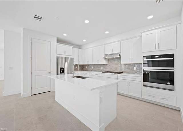 Property at 8885 Oceana Way, Naples, FL 34114, 3 beds, 2 baths