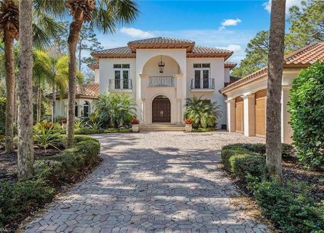 Property at 837 Barcarmil Way, Naples, FL 34110, 4 beds, 5 baths