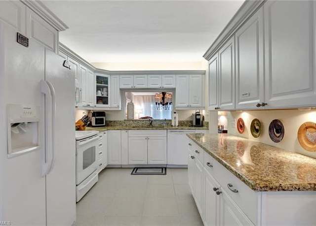 Property at 1818 Kings Lake Blvd #103, Naples, fl 34112, 3 beds, 2 baths