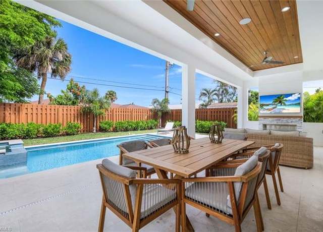 Property at 775 92nd Ave N, Naples, FL 34108, 4 beds, 3 baths