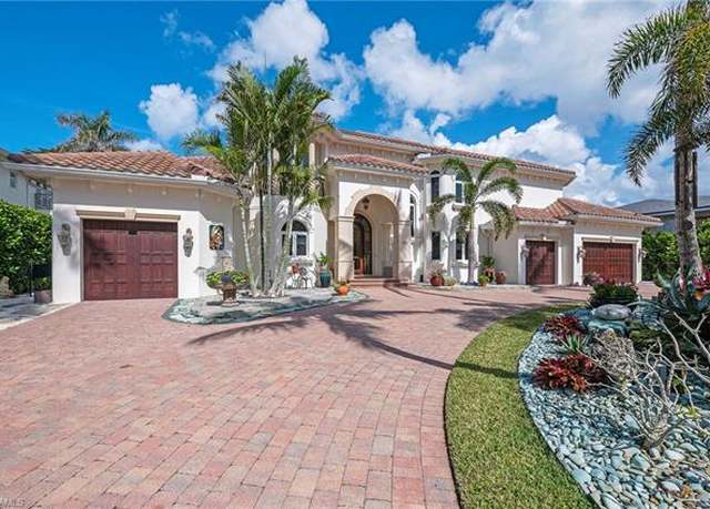 Property at 491 Wedge Dr, Naples, FL 34103, 4 beds, 5 baths