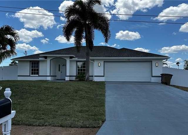 Property at 1301 Venice Ave N, Lehigh Acres, FL 33971, 3 beds, 2 baths