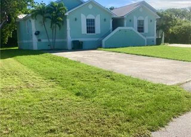 Property at 1227 Mangrove Ln, Chokoloskee, FL 34138, 6 beds, 4 baths