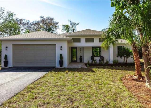 Property at 882 35th Ave NW, Naples, FL 34120, 4 beds, 3 baths