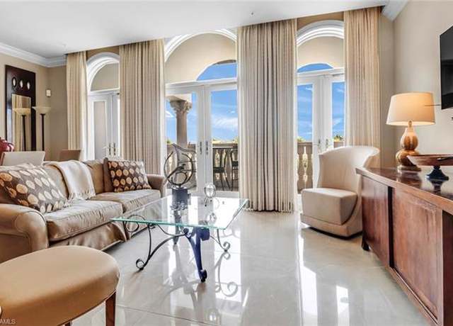 Property at 900 5th Ave S #302, Naples, FL 34102, 2 beds, 2 baths