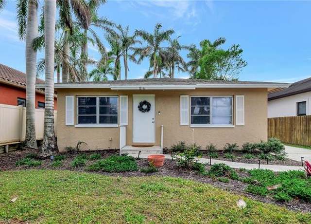 Property at 816 104th Ave N, Naples, FL 34108, 2 beds, 2 baths