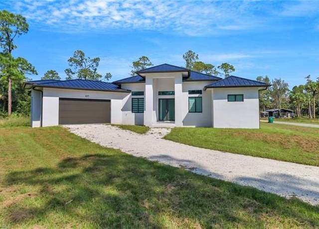 Property at 927 12th Ave NE, Naples, FL 34120, 4 beds, 4 baths