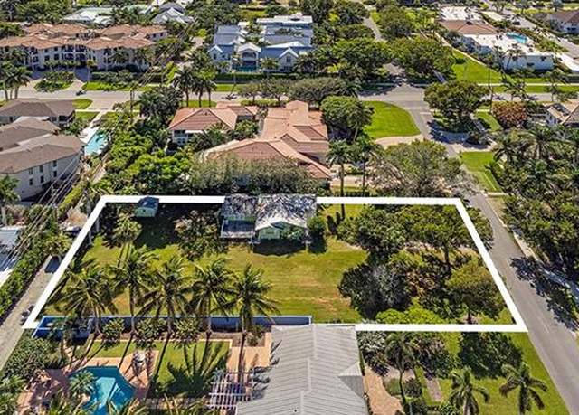 Property at 955 6th St S, Naples, FL 34102, 2 beds, 2 baths