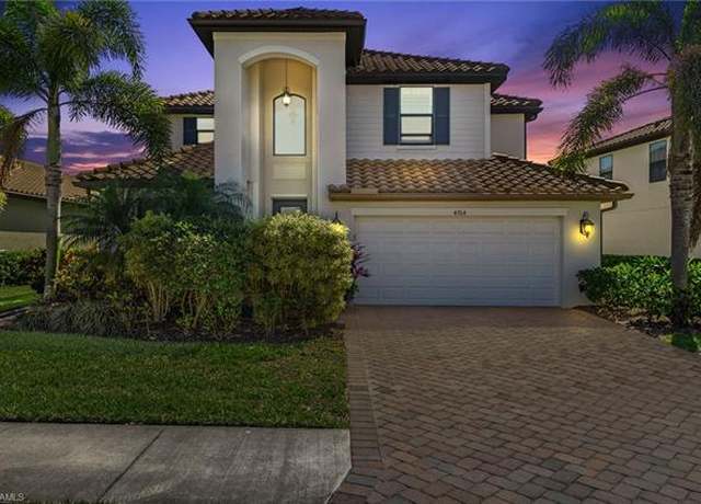 Property at 4764 Formosa Dr, Naples, FL 34119, 5 beds, 3 baths