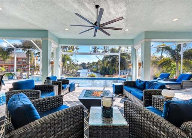 Property at 2654 Shoreview Dr, Naples, FL 34112, 4 beds, 4 baths