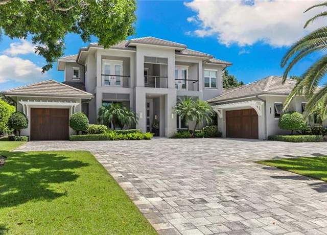 Property at 745 Riviera Dr, Naples, FL 34103, 4 beds, 4.5 baths