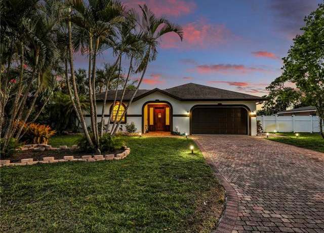 Property at 27338 Elwood Dr, Bonita Springs, FL 34135, 3 beds, 3 baths