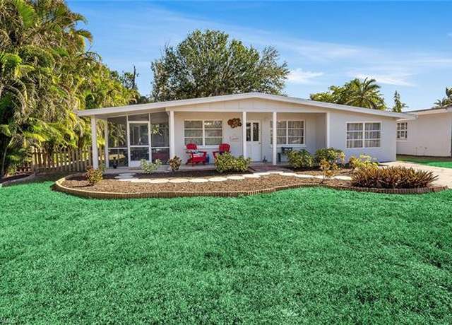 Property at 3760 12th St N, Naples, FL 34103, 2 beds, 2 baths