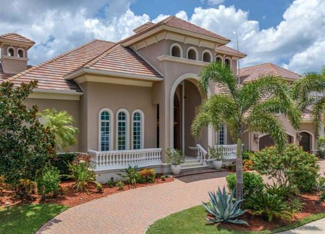 Property at 504 Tigertail Ct, Marco Island, FL 34145, 6 beds, 7 baths
