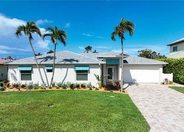 Property at 8 Palmview Blvd, Fort Myers Beach, FL 33931, 3 beds, 2.5 baths