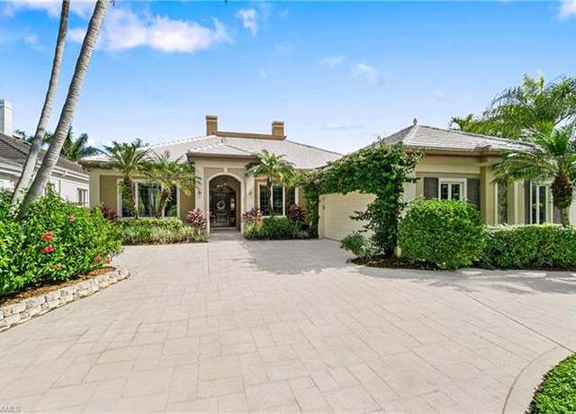 Property at 15588 Whitney Ln, Naples, FL 34110, 3 beds, 3.5 baths