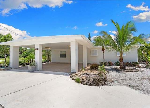 Property at 66 River Ct, Naples, FL 34110, 3 beds, 2 baths