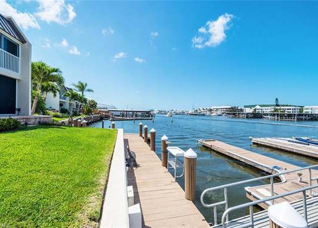 Property at 800 River Point Dr #536, Naples, FL 34102, 2 beds, 2.5 baths
