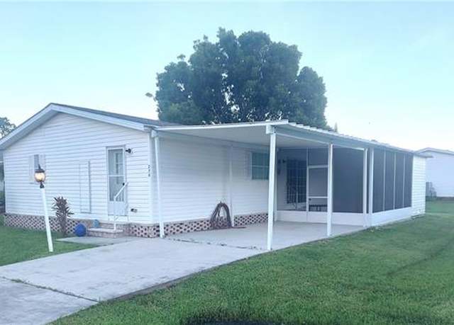 Property at 276 Grosbeak Ln, Naples, FL 34114, 3 beds, 2 baths