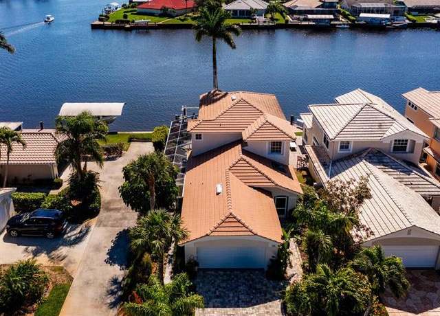 Property at 158 Eveningstar Cay, Naples, FL 34114, 3 beds, 2 baths