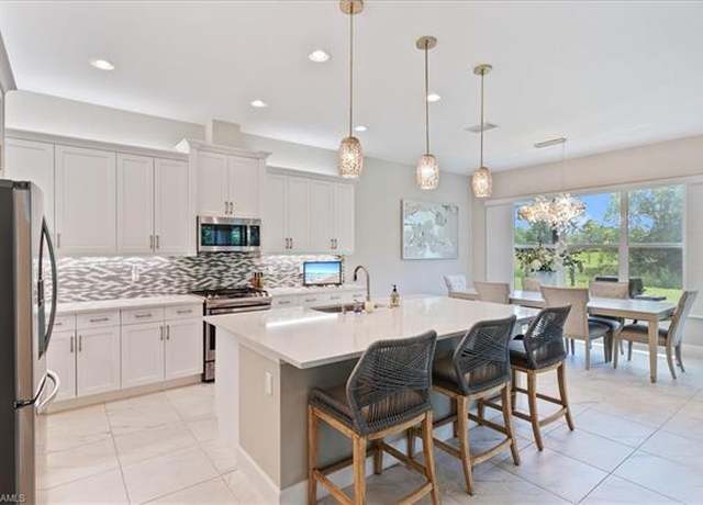 Property at 28646 Lobos Cir, Bonita Springs, FL 34135, 2 beds, 2 baths