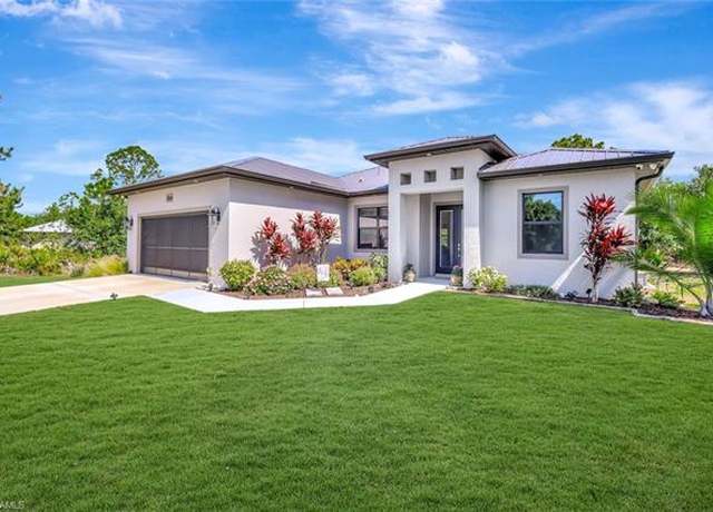 Property at 7824 7th Ter, Labelle, FL 33935, 3 beds, 2 baths