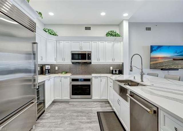 Property at 770 Bentwater Cir #103, Naples, FL 34108, 3 beds, 2 baths