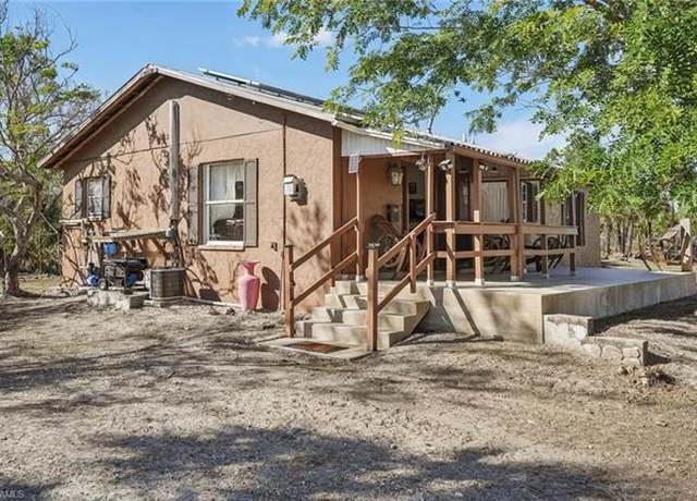 Property at 2275 Woodland Grade Rd, Naples, FL 34117, 2 beds, 2 baths
