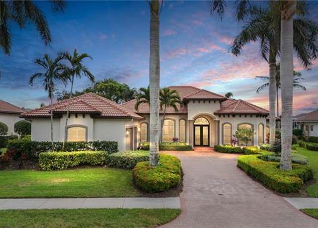 Property at 7833 Classics Dr, Naples, FL 34113, 3 beds, 3 baths