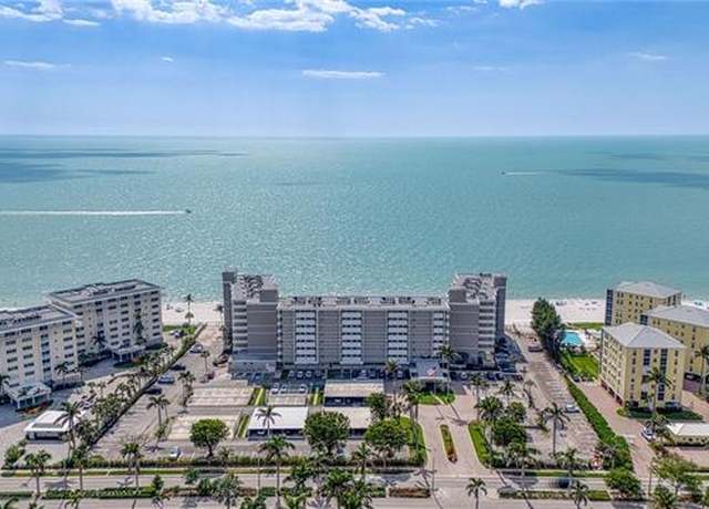 Property at 3443 Gulf Shore Blvd N #816, Naples, FL 34103, 2 beds, 2 baths
