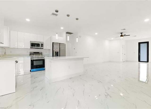 Property at 2803 E 13th St, Lehigh Acres, FL 33972, 3 beds, 2.5 baths