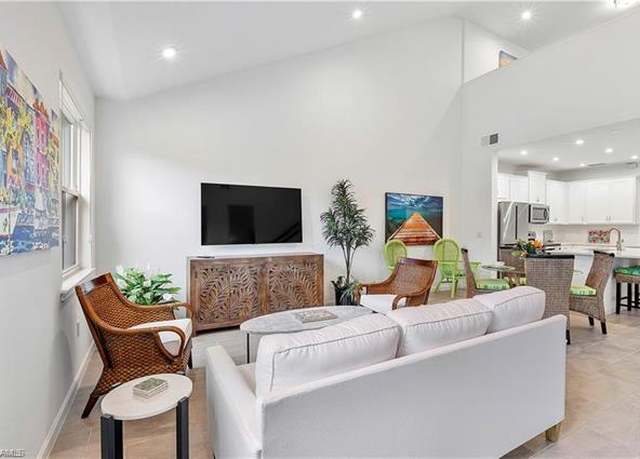 Property at 4665 Arboretum Cir #103, Naples, FL 34112, 3 beds, 2.5 baths