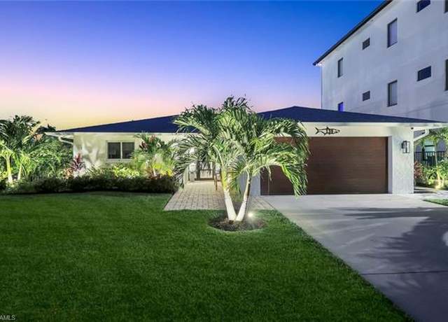 Property at 139 Trinidad St, Naples, FL 34113, 3 beds, 2 baths