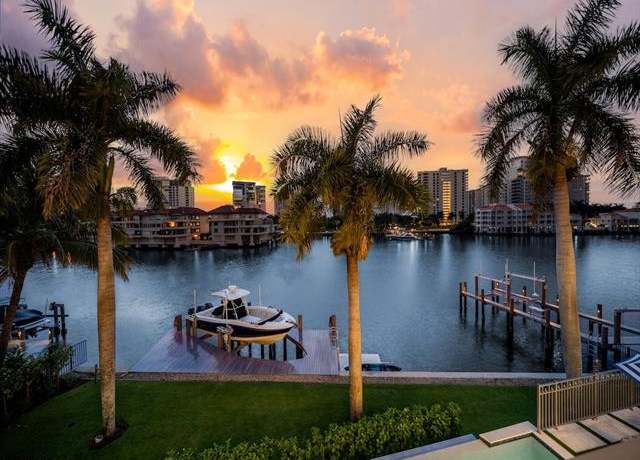 Property at 309 Neapolitan Way, Naples, FL 34103, 5 beds, 4.5 baths