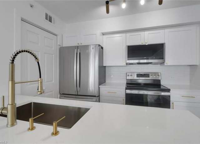 Property at 8940 Colonnades Ct E #721, Bonita Springs, FL 34135, 2 beds, 2 baths