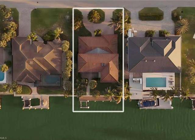 Property at 419 Pine Ave, Naples, FL 34108, 4 beds, 4 baths