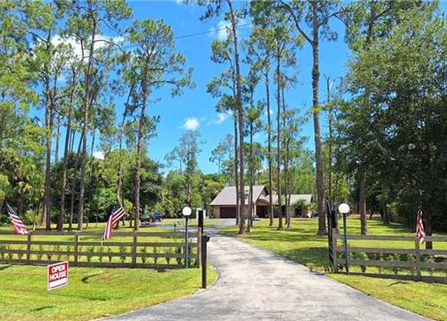 Property at 3690 27th Ave SW, Naples, FL 34117, 4 beds, 3 baths
